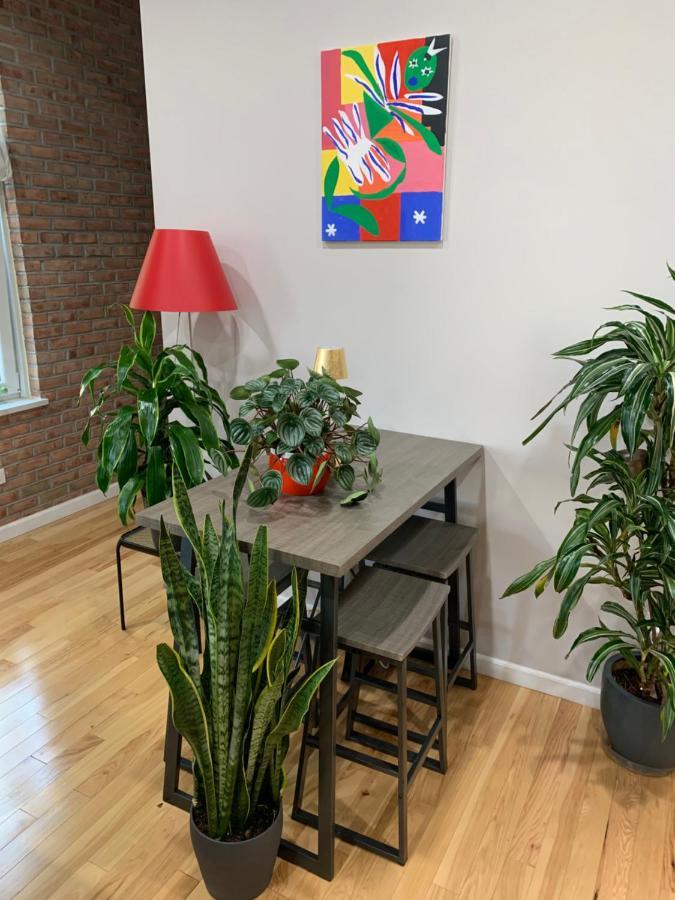 דירות ניו יורק Urban Jungle Oasis In Queens! מראה חיצוני תמונה