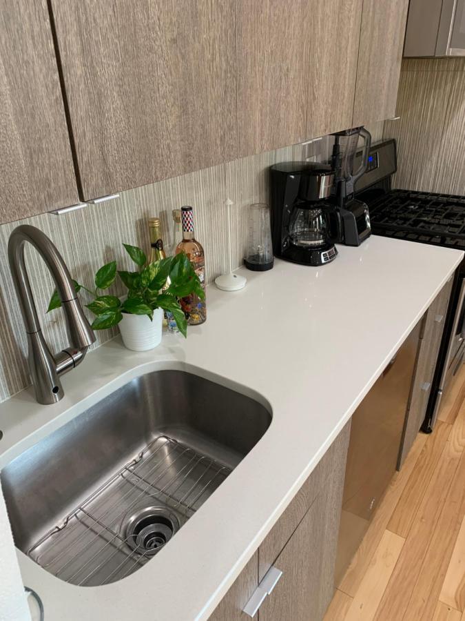 דירות ניו יורק Urban Jungle Oasis In Queens! מראה חיצוני תמונה